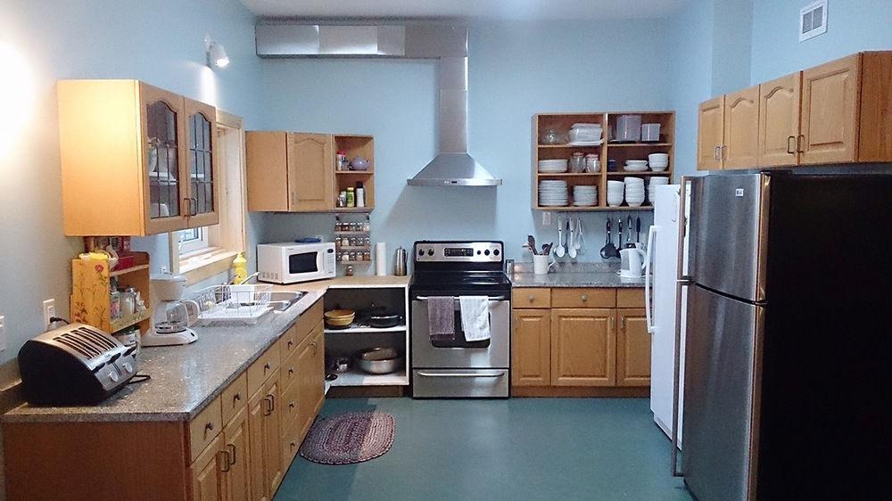 Hot Springs Campground & Hostel Upper Laberge Екстер'єр фото